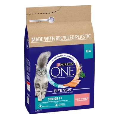 Purina One 7+ Dry Cat Food Rich in Salmon 2.8kg